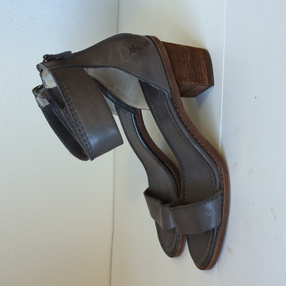 Frye Brielle Charcoal Grey Wooden Ankle Sandals - Size 8 - Picture 3 of 15